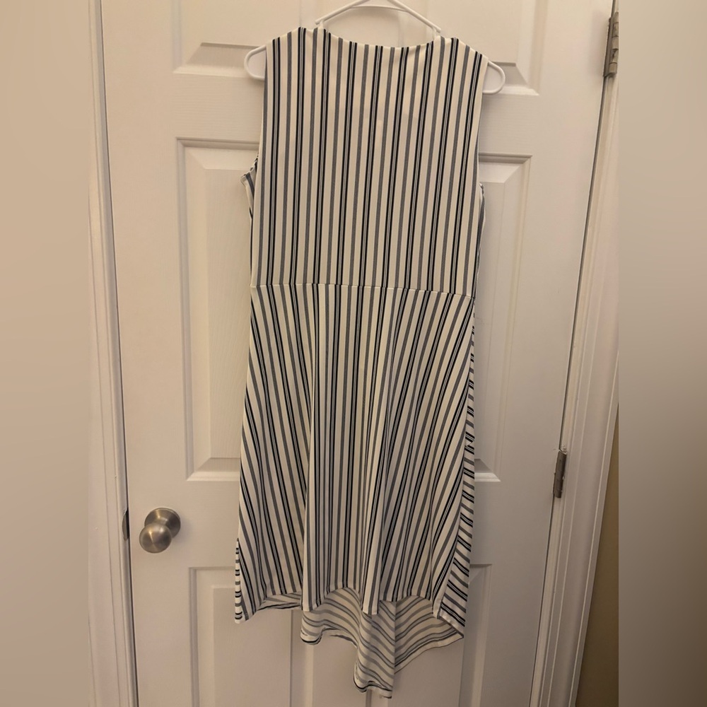 Banana Republic Black and White Asymmetrical Dress - Picture 2 of 4